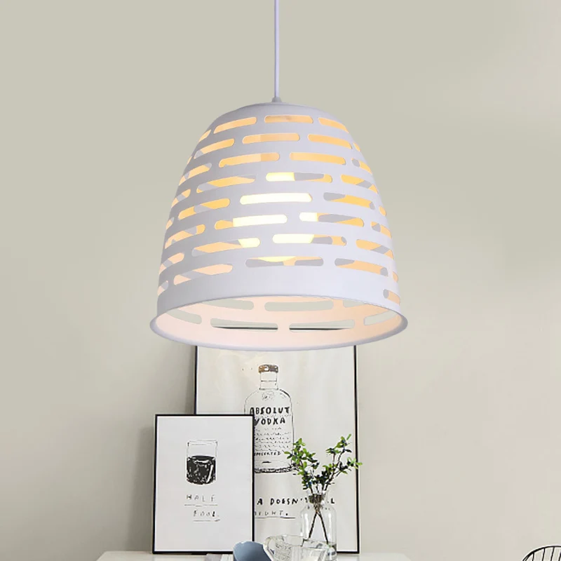 1-lamps restaurant hanglamp, eenvoudige witte afwerking, hanglampenset met uitgesneden koepelvormige ijzeren kap Clearhalo