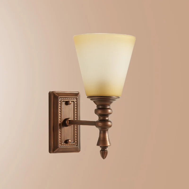 1-lichts crèmekleurige glazen wandlamp, vintage bruine kegelvormige kap, woonkamer wandlamp Clearhalo