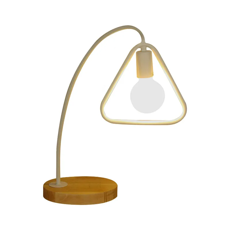 1-lichts metalen tafelverlichting industriële stijl zwart/wit driehoekig frame schaduw staande tafellamp voor slaapkamer C...