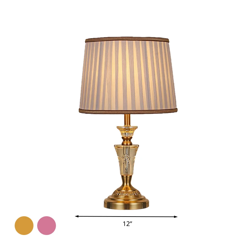 1-lichts nachtkastje met landelijke geplooide lampenkap, stoffen nachtkastje beige/roze met kristallen voet Clearhalo