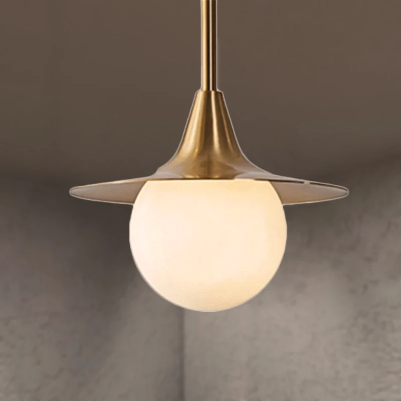 1-lichts uitlopende plafondhanglamp met melkglazen bolkap, messing hanglamp uit het midden van de eeuw voor eettafel Clear...