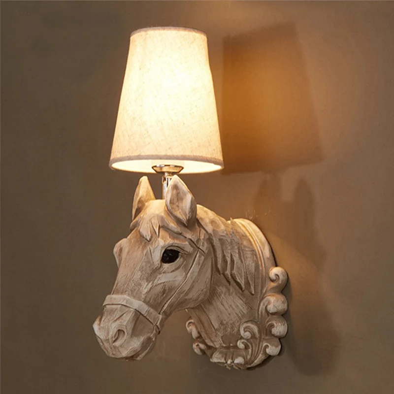 1-lichts wandlamp met traditionele paardenhars schanslamp lichtbruin met taps toelopende stoffen kap Clearhalo