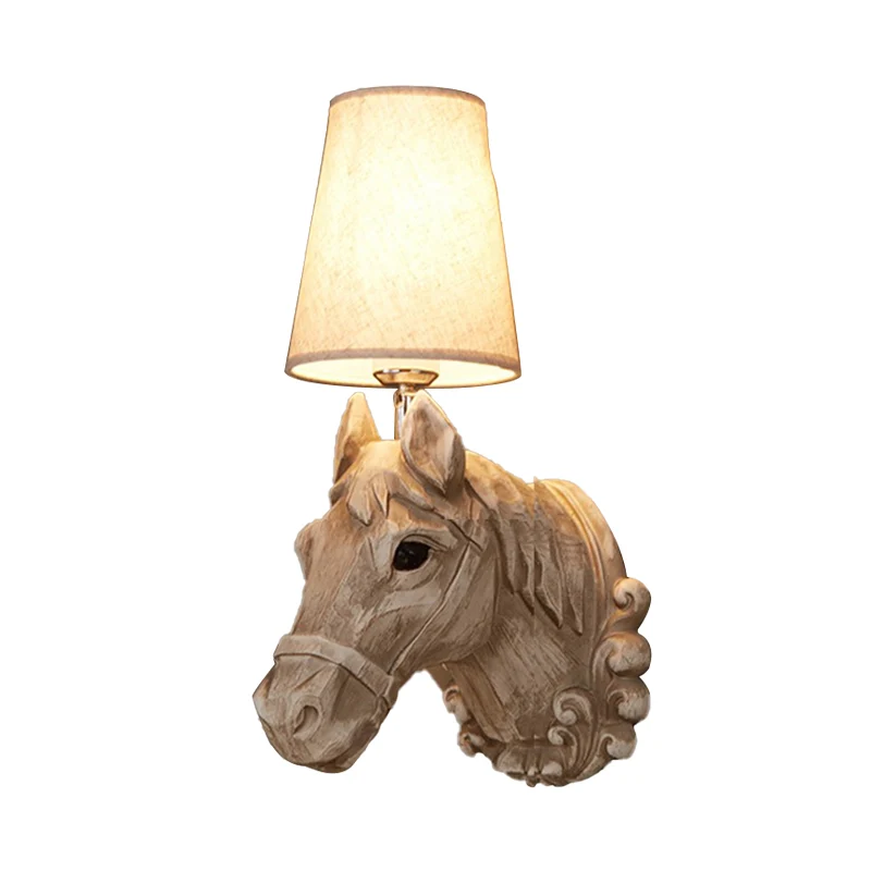 1-lichts wandlamp met traditionele paardenhars schanslamp lichtbruin met taps toelopende stoffen kap Clearhalo