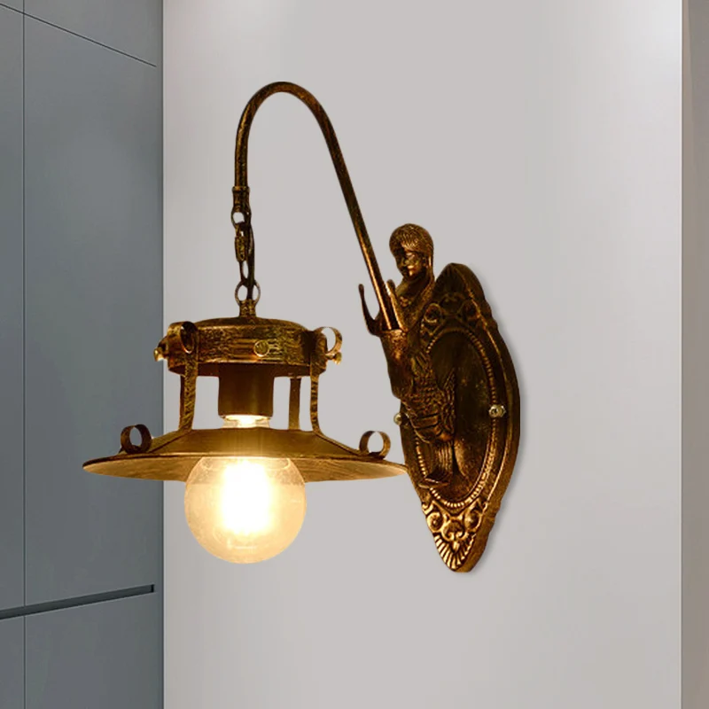 1-lichts wandverlichting landelijke traplamp met brede metalen kap messing Clearhalo
