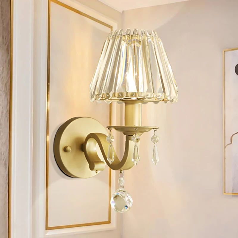 1-lichts woonkamer wandlamp blaker moderne stijl zwart/gouden afwerking wandmontage lamp met kegelvormige heldere kristall...