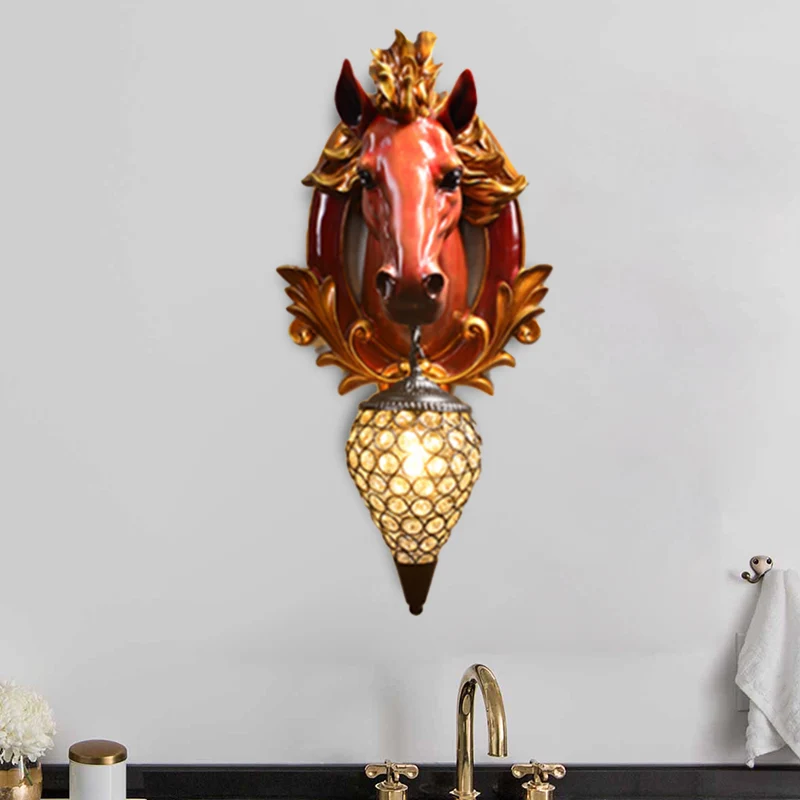 1-lichts woonkamer wandlamp vintage blaker met wit/rood paard harsdecoratie, 10"/12" breed Clearhalo