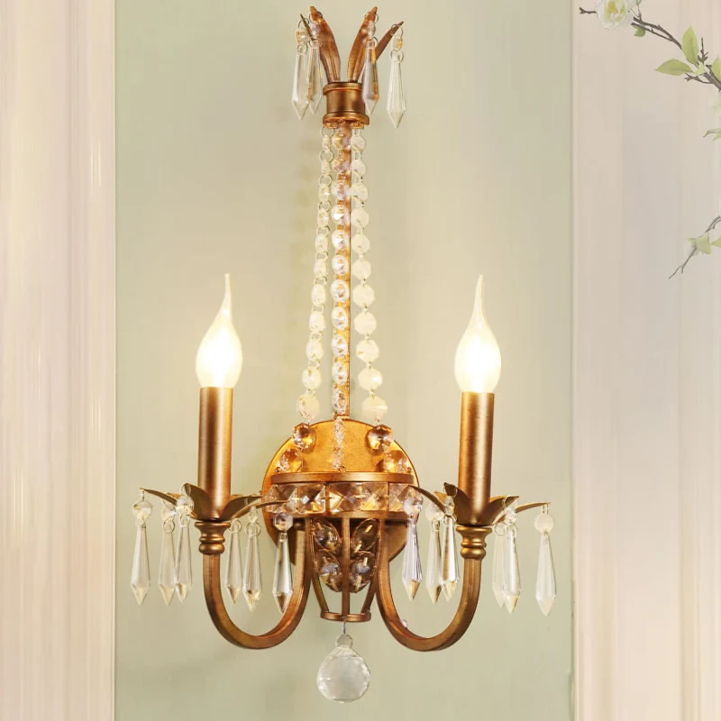 2-koppige kandelaar wandlamp Rustiek antiek goud ijzer Wandmontage Verlichting met kristallen accent Clearhalo
