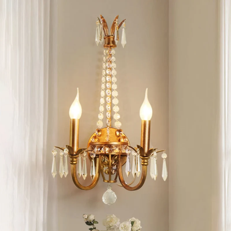 2-koppige kandelaar wandlamp Rustiek antiek goud ijzer Wandmontage Verlichting met kristallen accent Clearhalo