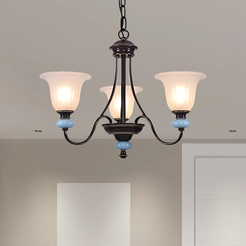 3/6-kops kroonluchterverlichting Traditionele woonkamer hanglamp met brede uitlopende witte glazen kap zwart Clearhalo