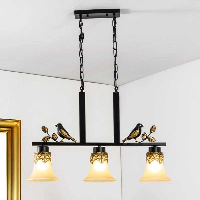 3-kops bruin glazen eilandlichthanger, traditionele zwarte afwerking, bel-eetkamerplafondlamp met vogeldeco Clearhalo