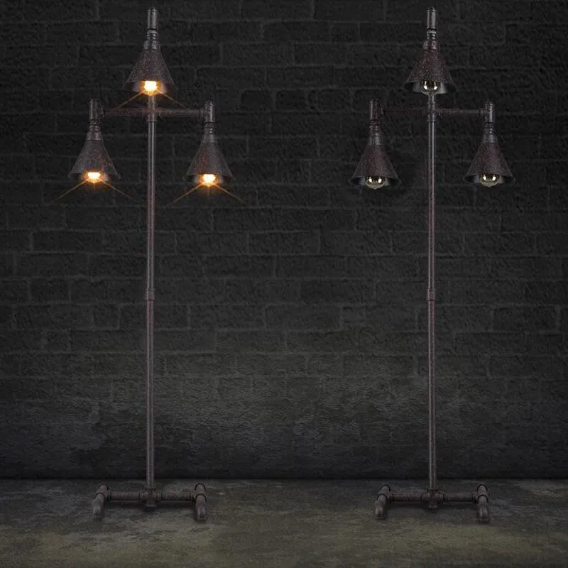 3-lichts ijzeren vloerlamp antieke stijl donkerroest conische kap binnenvloerlamp met pijpontwerp Clearhalo