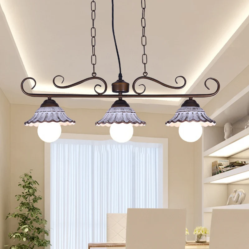 3-lichts Twisting Island-hanglamp Korea-stijl koffie Metalen hanglamp met geschulpte bel-keramiekkap Clearhalo
