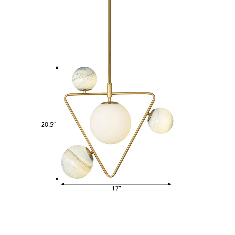 4-koppige loft-huiskroonluchter uit het midden van de eeuw gouden hanglamp met driehoekig ijzeren frame en bolkleurige gla...
