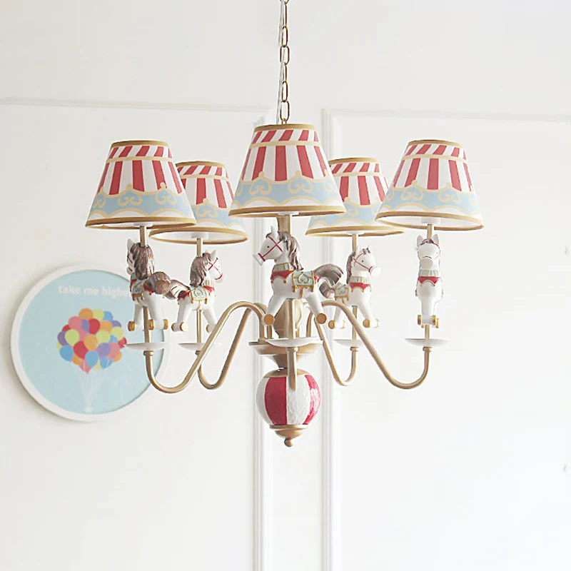 5-lichts paardenhanglamp, moderne metalen kroonluchter voor babykamer Clearhalo