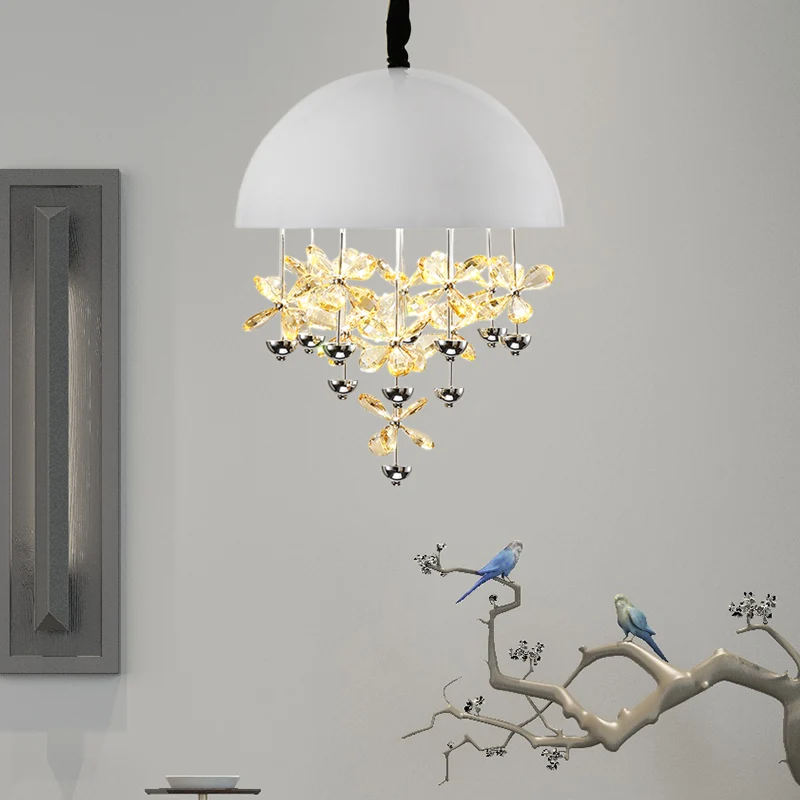6/10 lampen koepelvormige hanglamp moderne metalen hangende plafondlamp met kristallen bloemdeco zwart/wit Clearhalo