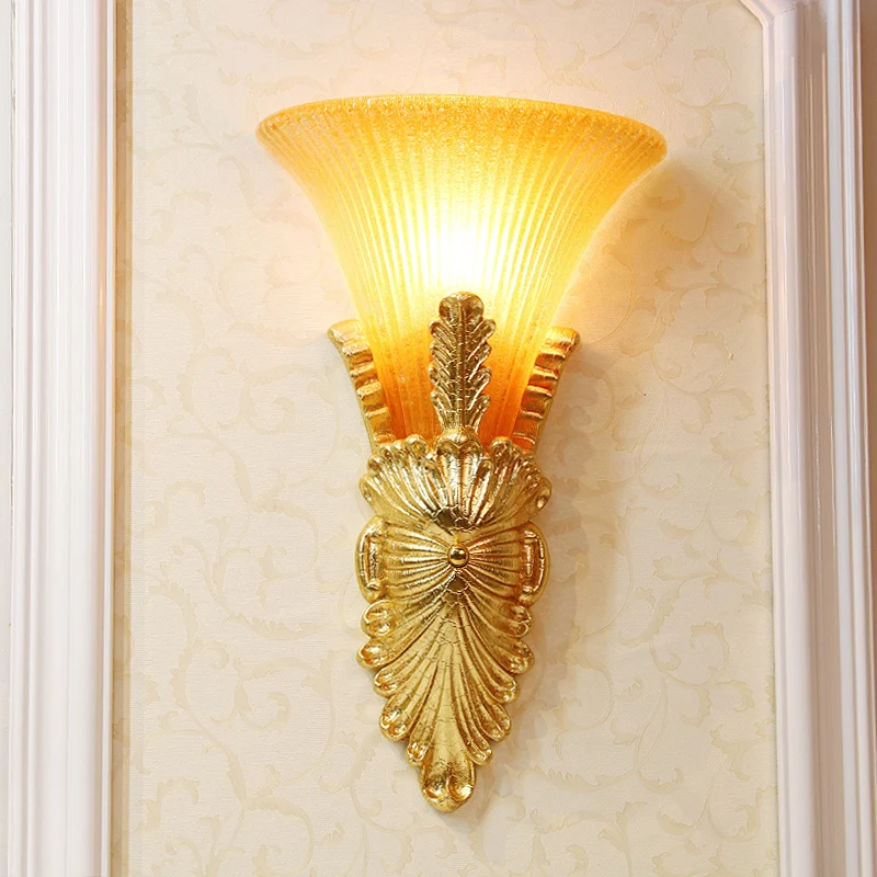 Amberkleurige glazen gouden wandverlichting uitlopende enkele lamp kolonialisme schanslamp voor gang Clearhalo