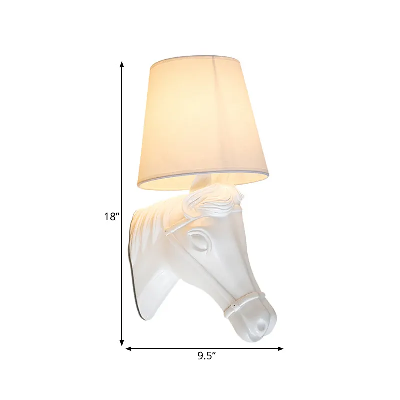 Antieke wandkandelaar met 1 lamp, stoffen wandlampenkap wit met paardenkopontwerp van hars Clearhalo