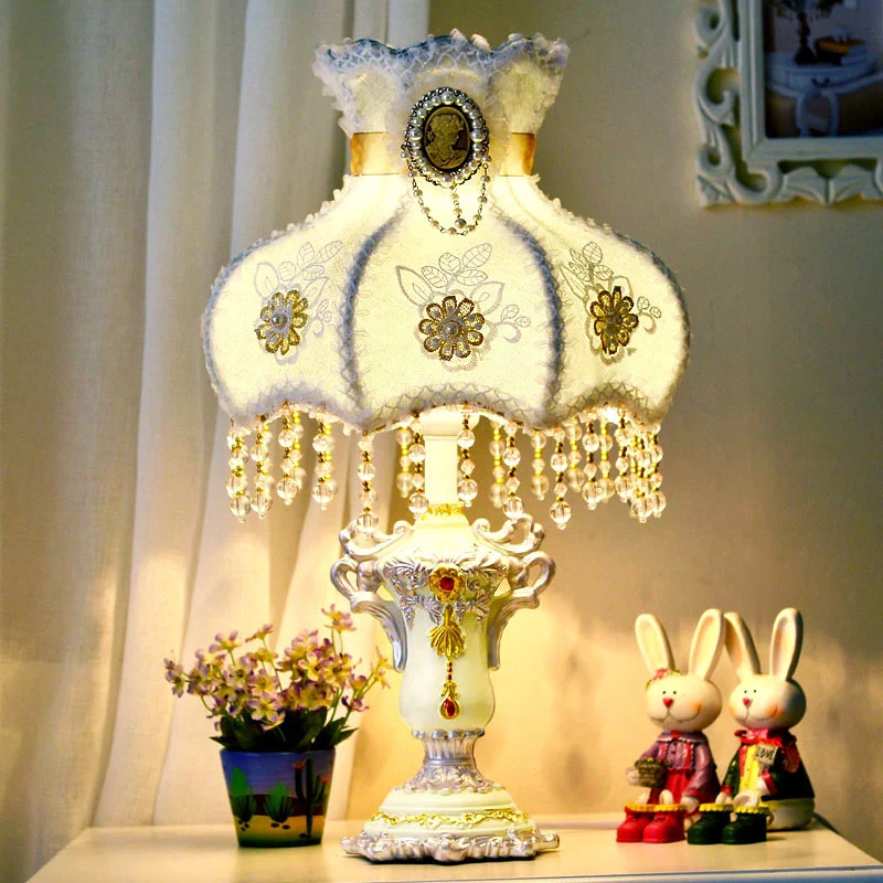 Aqua geschulpte nachtkastjelamp Europees Hof 1 hoofd stoffen nachtkastje met kralendecor Clearhalo