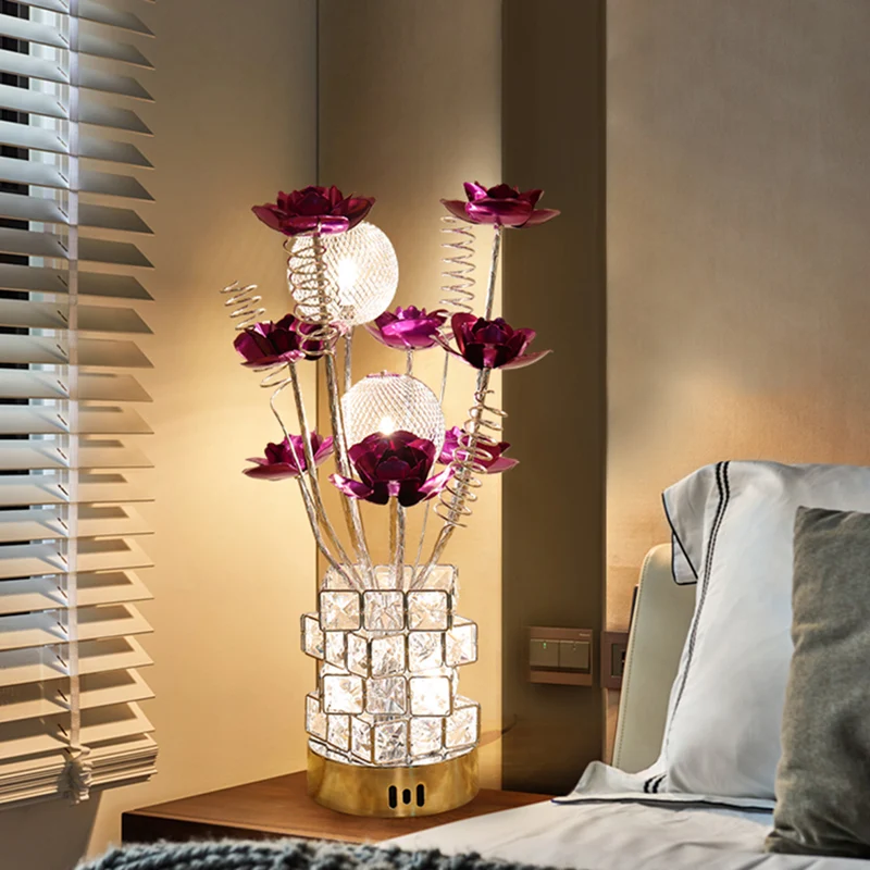 Art Decor Bloemen Tafellamp LED Aluminium Bureaulamp met Kristallen Blok Basis Paars/Rood voor Nachtkastje Clearhalo