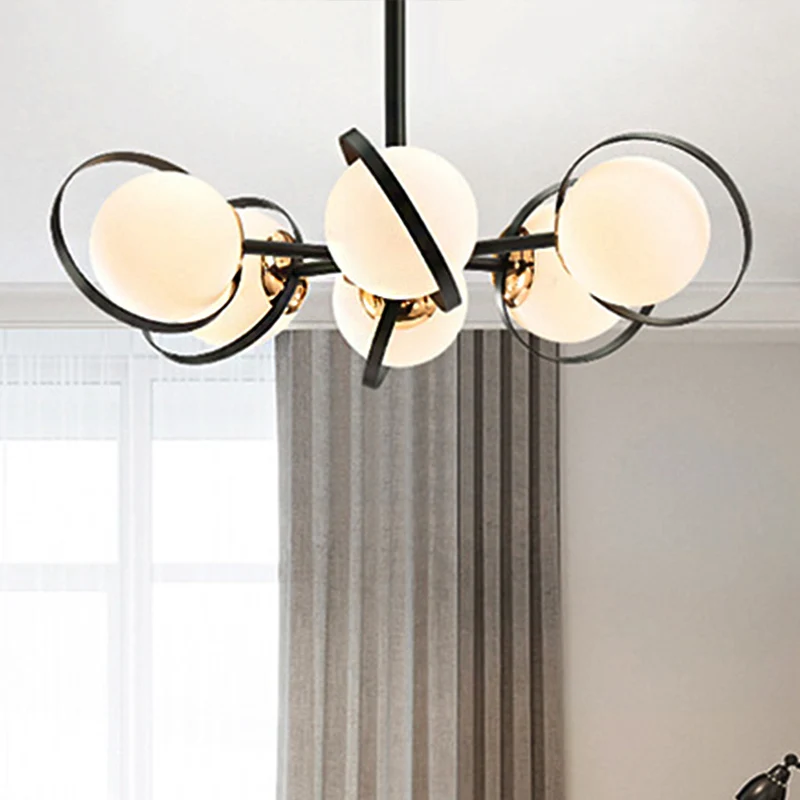 Bal witte glazen kroonluchterverlichting met radiaal ontwerp modernistisch 3/6 lichts zwart hangend plafondlamparmatuur Cl...