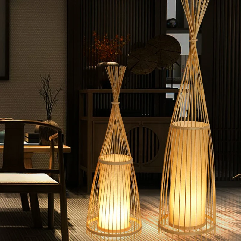Bamboe taps toelopende vloerlamp Zuid-Oost-Azië Enkele staande lamp met cilindrische kap aan de binnenkant Clearhalo