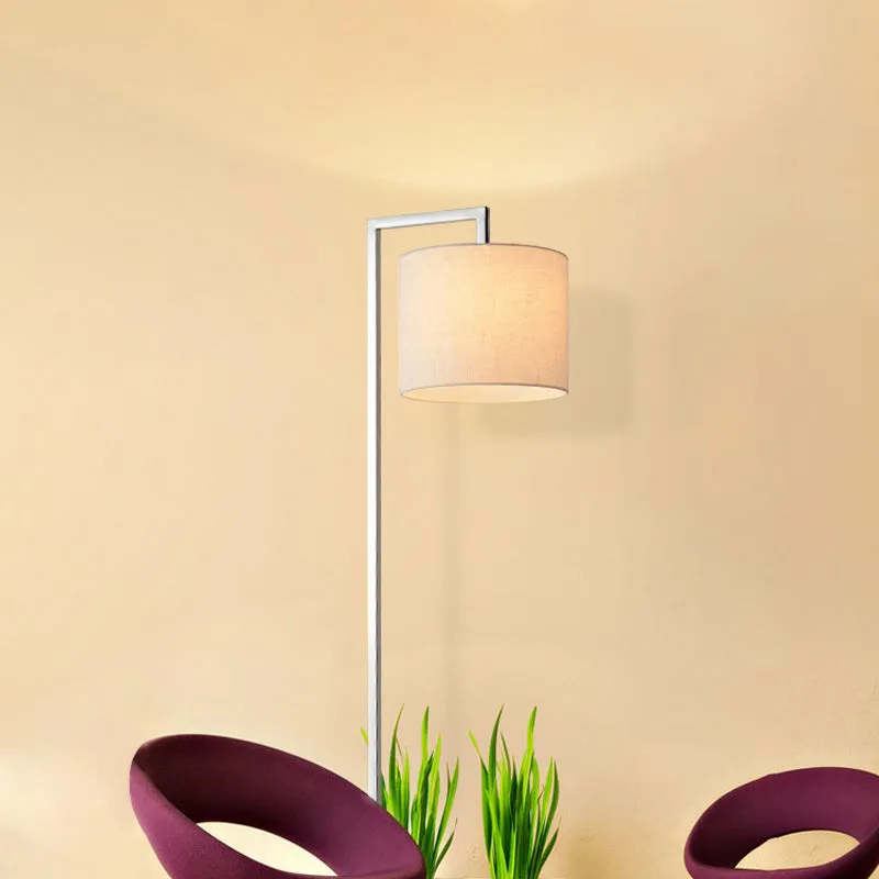 Beige cilinder leesvloerlamp modernisme stof LED staande lamp voor woonkamer Clearhalo