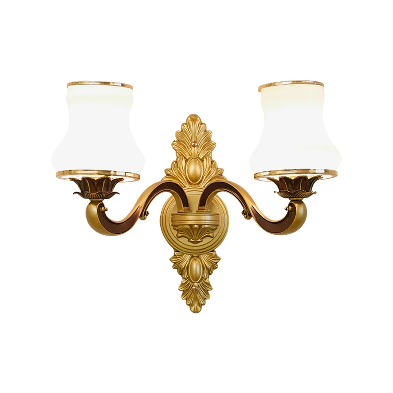 Bell Woonkamerwandlamp Traditioneel Stijlvol Melkglas en Metaal 1/2-Head Gouden Afwerking Wandkandelaar Clearhalo