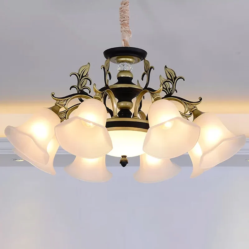 Bellflower Frosted Wit Glazen Kroonluchter Boerderij 3/6/12 Hoofden Woonkamer Hangende Lichtarmatuur Brons Clearhalo