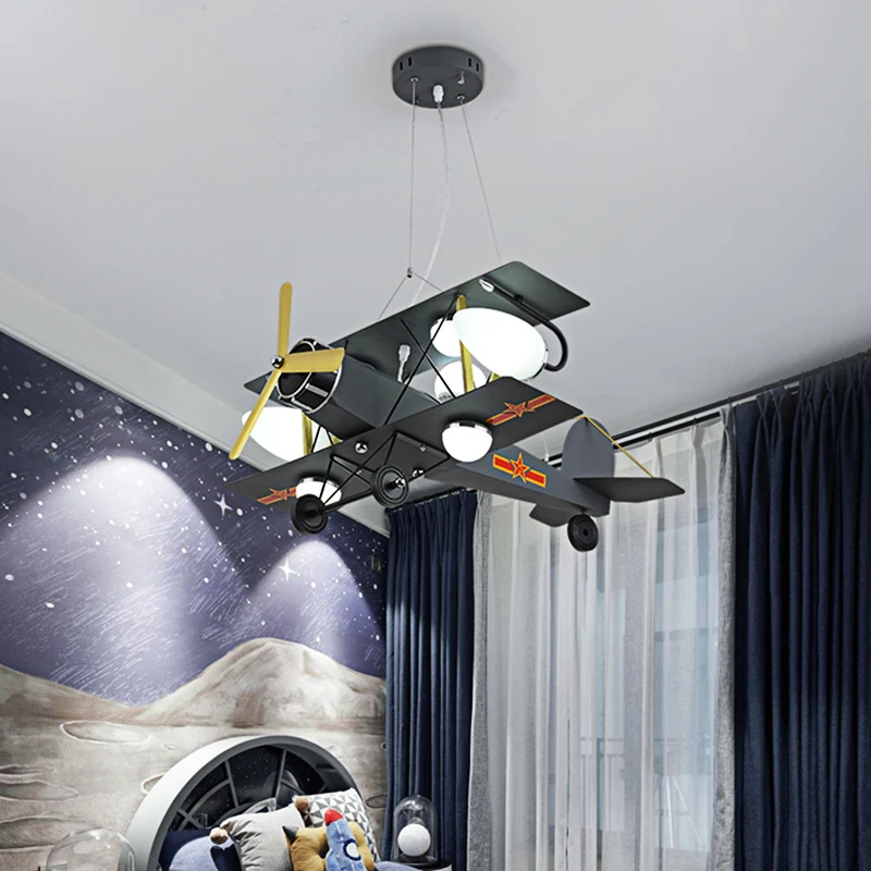 Blauw/Gele Prop Vliegtuig Kroonluchter Verlichting Cartoon Stijl 7 Lichten Metalen Hangende Plafondarmatuur voor Slaapkame...