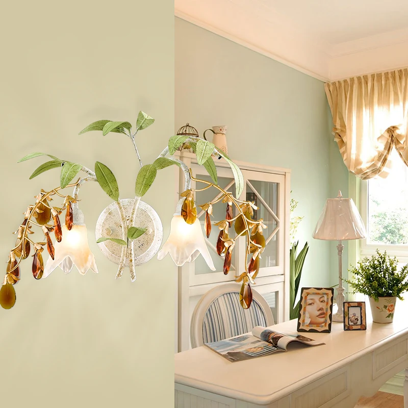 Bloem woonkamer wandlamp rustiek wit glas 2 lampen schanslicht met amber kristal accent Clearhalo