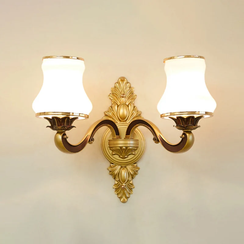Bloemen crèmekleurige glazen wandlamp Vintage woonkamer wandlamp goud Clearhalo