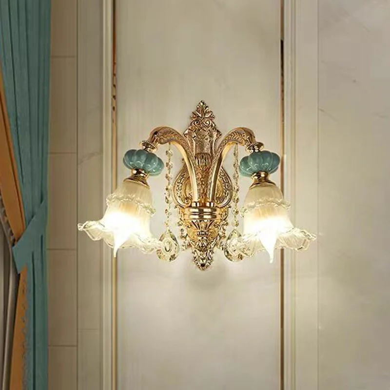 Bloemenglazen wandverlichtingsarmatuur Traditionele 2-lichts gangwandlamp goud Clearhalo
