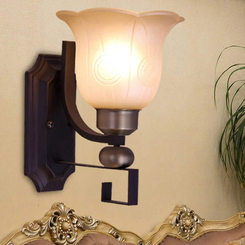 Bloom Slaapkamer Wandkandelaar Licht Traditionalistisch Matglas 1 Lamp Zwarte Wandverlichtingsarmatuur Clearhalo