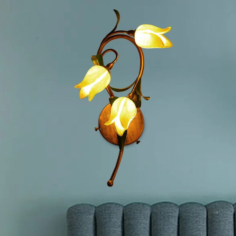 Blossom Slaapkamer Schans traditionele stijl geel glas 3-lichts messing wandverlichtingsarmatuur Clearhalo
