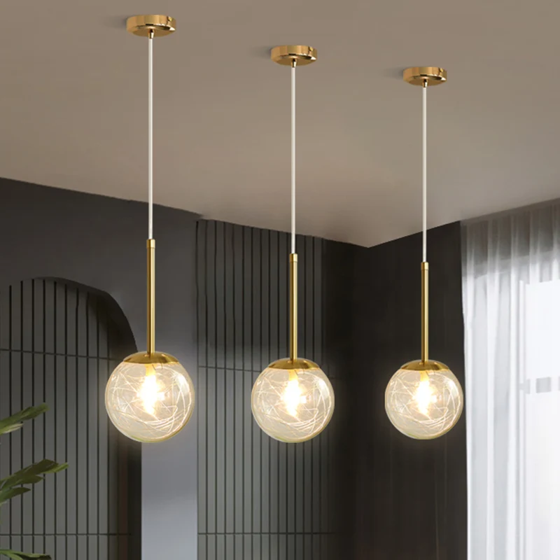 Bolvormige glazen hangende plafondlamp Moderne slaapkamerhanglamp met 1 lichtbron goud Clearhalo