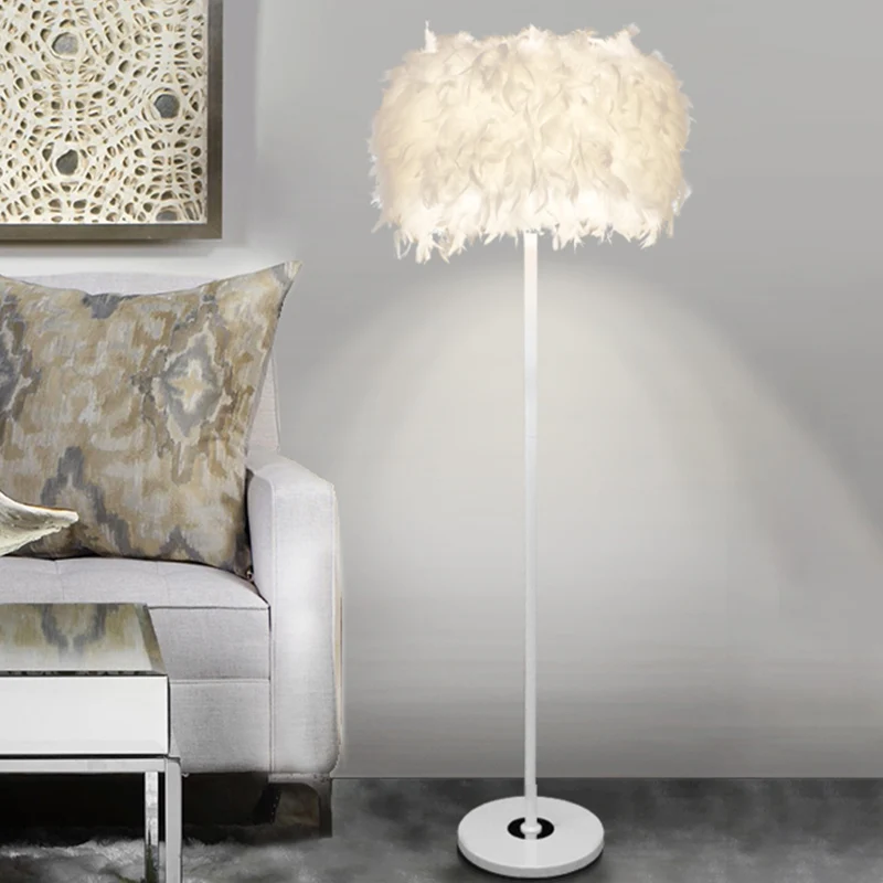 Bordeaux/paars/roze trommelvloerlamp Minimalistische staande vloerlamp met 1 lamp en veren voor de woonkamer Clearhalo