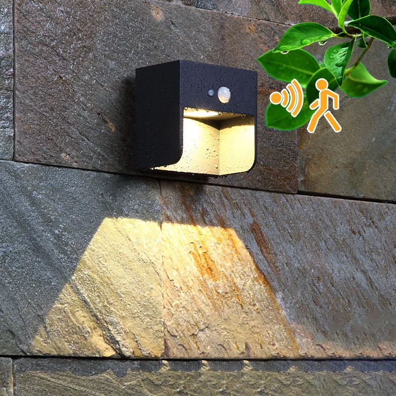 Box Solar Wandlamp Eenvoudige Stijl Metaal Zwarte Afwerking Wandmontage Verlichting voor Pathway Clearhalo