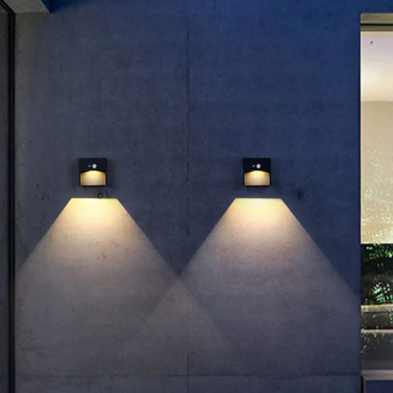 Box Solar Wandlamp Eenvoudige Stijl Metaal Zwarte Afwerking Wandmontage Verlichting voor Pathway Clearhalo