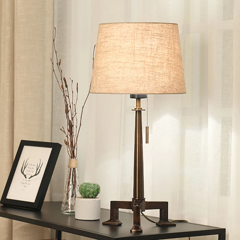 Bronzen tafellamp met 1 lamp, landelijke stijl, stof, taps toelopende kap, bureaulamp met trekketting Clearhalo