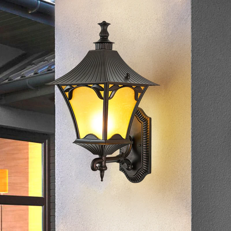 Buitenlamp met rechte arm, landelijk geel glas, 1-lichts wandgemonteerd lichtarmatuur Clearhalo