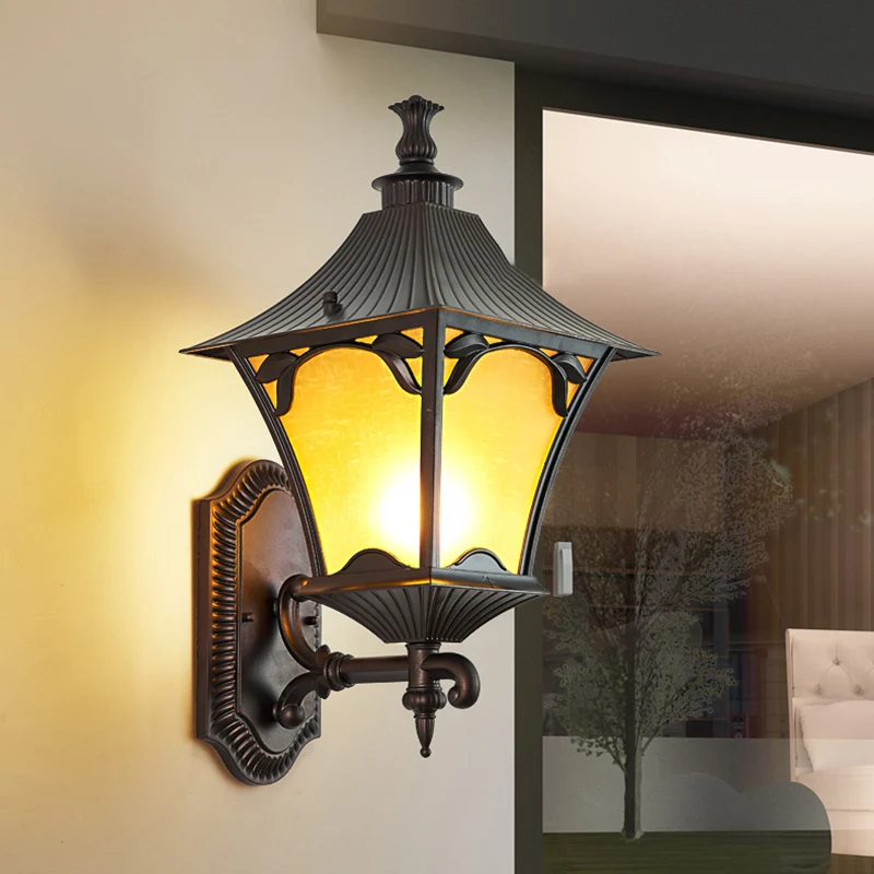 Buitenlamp met rechte arm, landelijk geel glas, 1-lichts wandgemonteerd lichtarmatuur Clearhalo