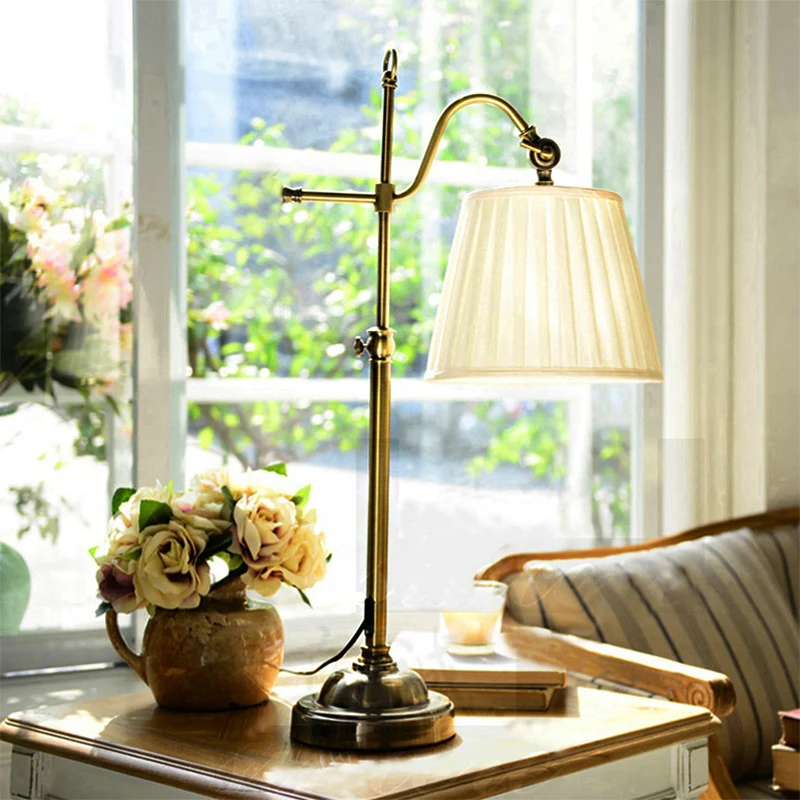 Bureaulamp met 1 slaapkamer, traditionele witte studielamp met tonvormige stoffen kap Clearhalo