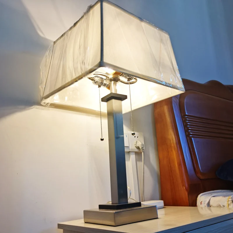 Chroom tafellamp met enkele lamp, vintage stoffen kubieke kooi-leeslamp met trekketting Clearhalo