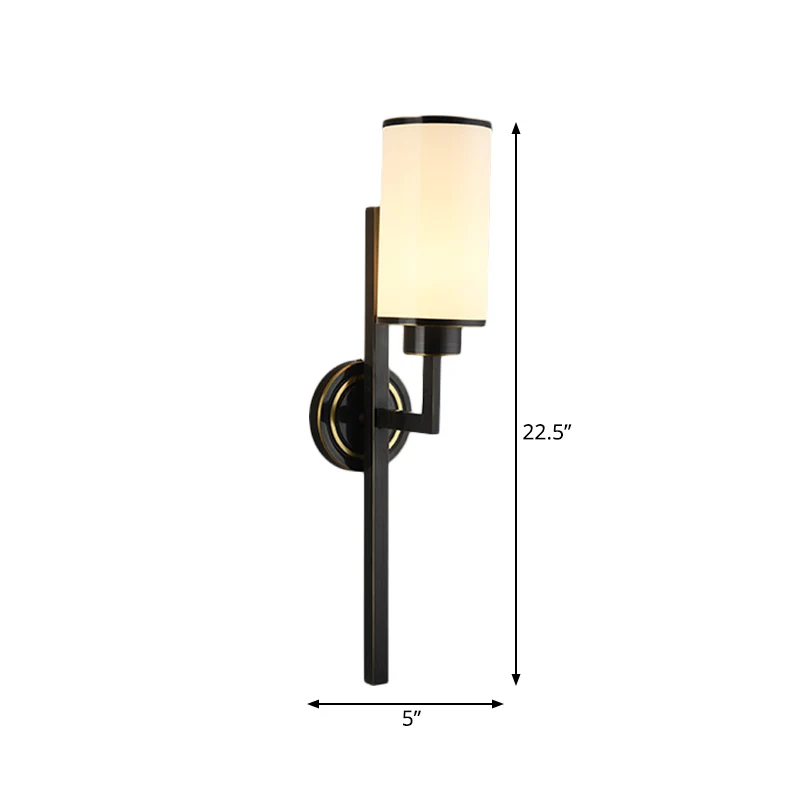 Cilindrische woonkamerwandlamp Landelijk opaalglas Enkele lamp Zwarte wandverlichtingsarmatuur Clearhalo