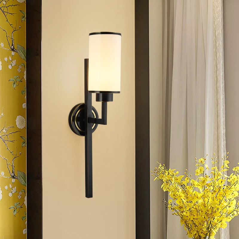 Cilindrische woonkamerwandlamp Landelijk opaalglas Enkele lamp Zwarte wandverlichtingsarmatuur Clearhalo