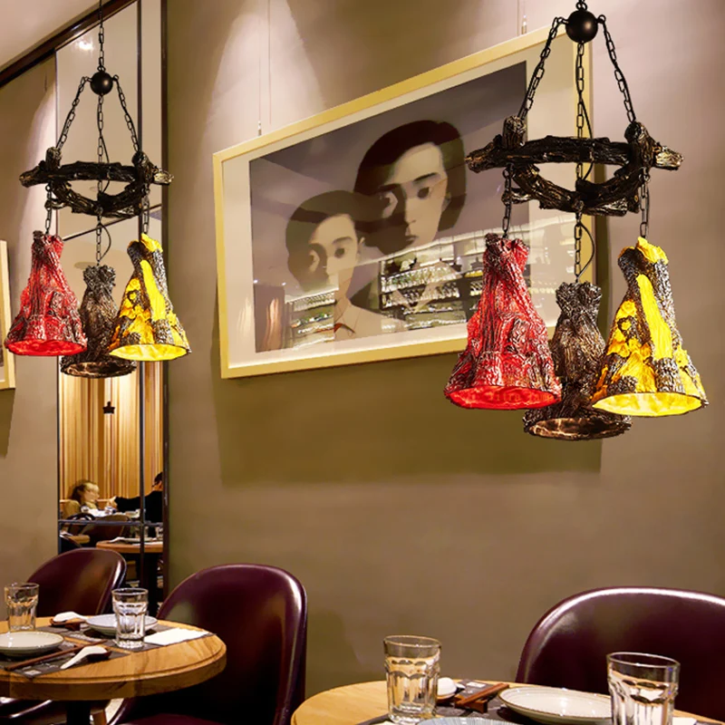 Cone Eetkamer Hanglamp Vintage hars 3-lamps zwarte kroonluchter hanglamp met gebogen straalontwerp Clearhalo