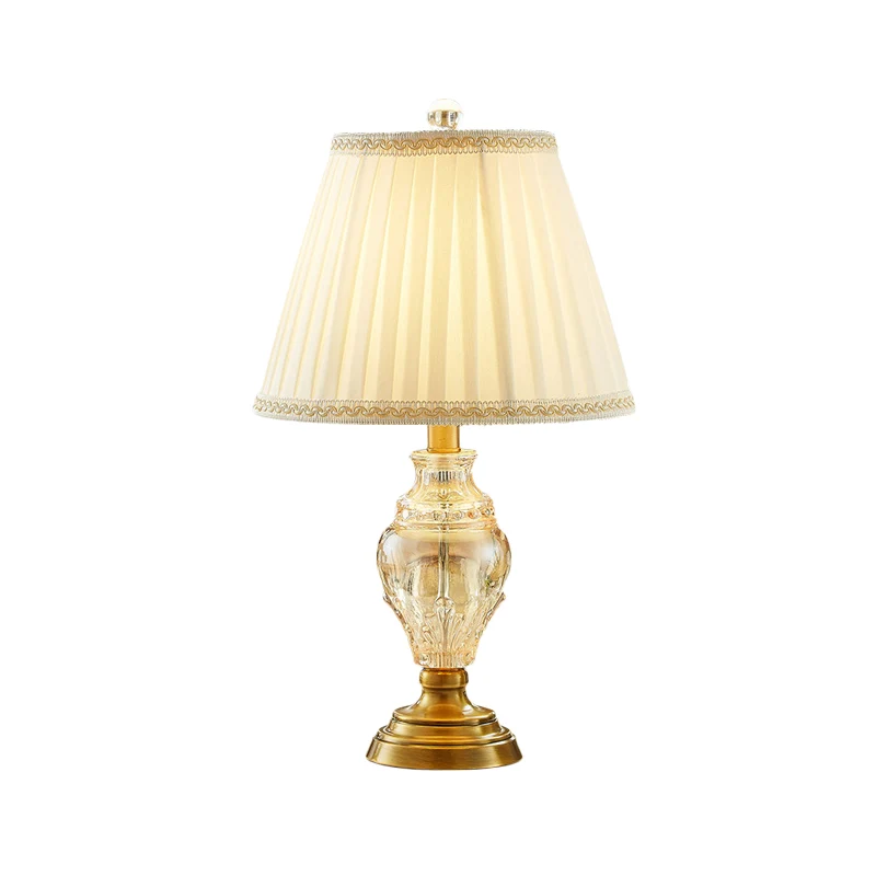 Conische bureaulamp modernistisch stof 1 lamp beige nachttafellamp met urn kristallen voet Clearhalo