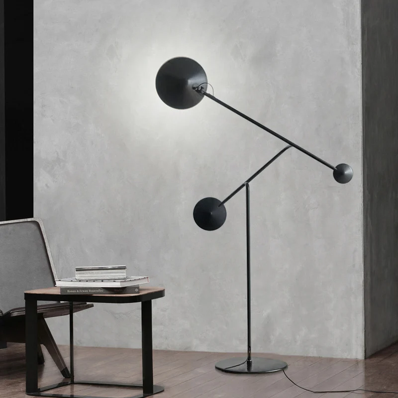 Conische vloerleeslamp met balansarm Eigentijdse metalen LED-studeerkamer staande lamp zwart Clearhalo