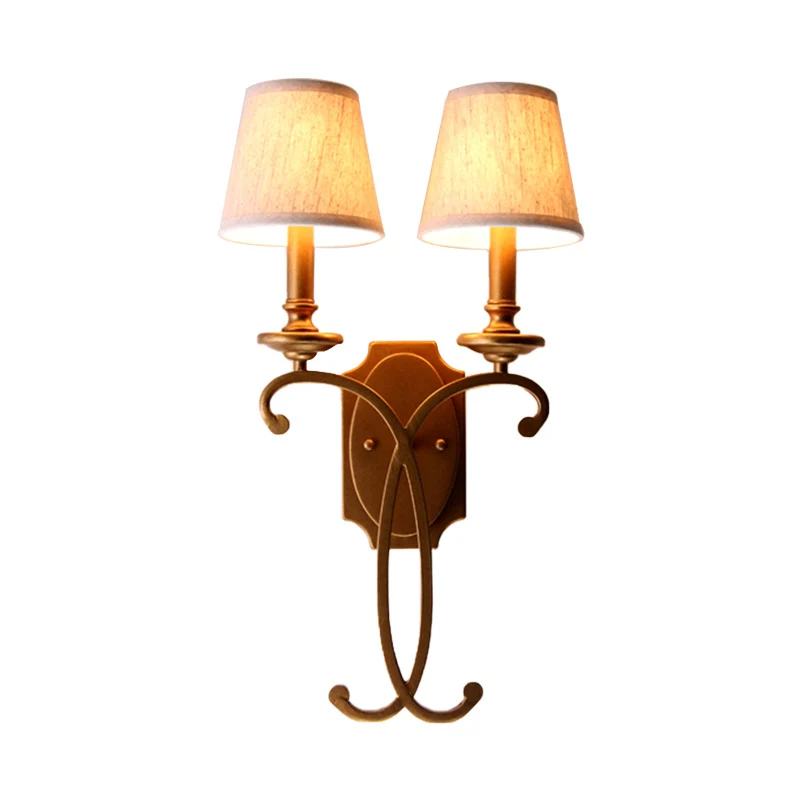 Country Cone Sconce lichtarmatuur 2-lichts metaal en stof wandmontage verlichting messing voor slaapkamer Clearhalo