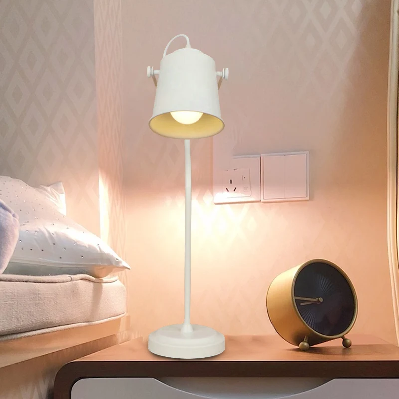 Cup Shade Metalen Bureauverlichting Retro Stijlvol 1 Kops Studeerkamer Draaibare Leeslamp Zwart/Wit Clearhalo